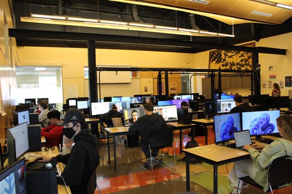Students work on client project in Digital Design WVHS